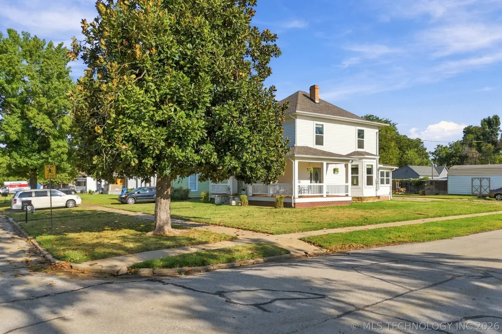 332 E 4th Street Claremore, OK 74017