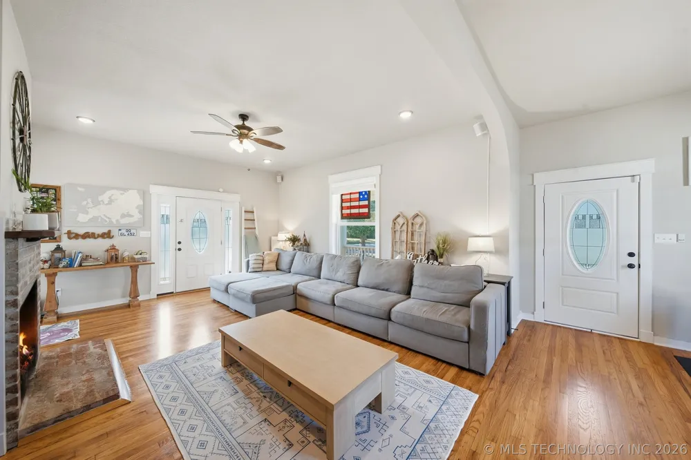 332 E 4th Street Claremore, OK 74017