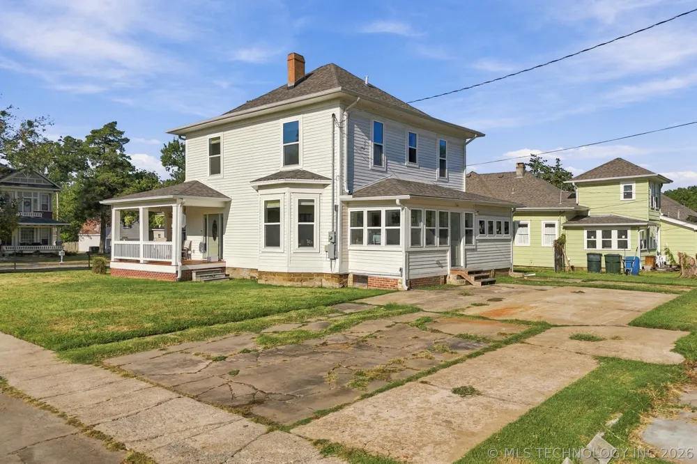 332 E 4th Street Claremore, OK 74017
