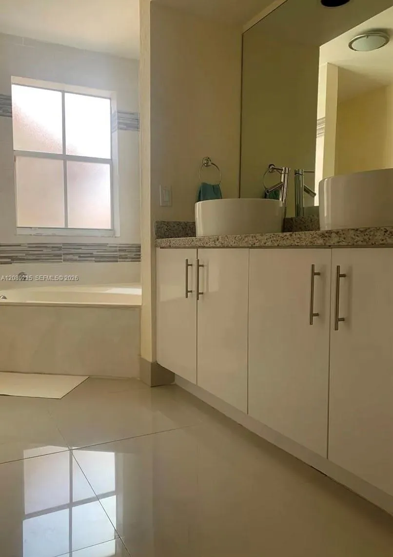 3140 36th Ave #3140 Hollywood, FL 33021
