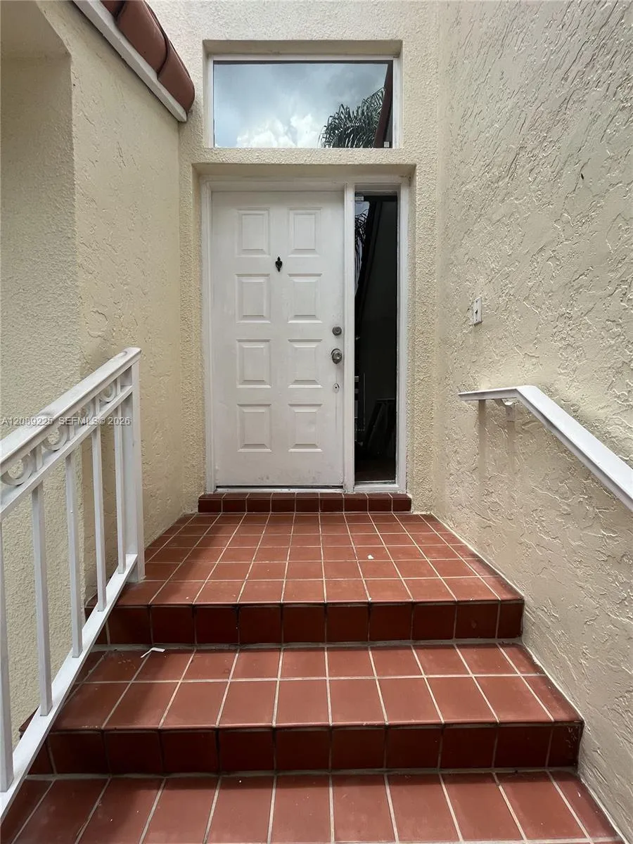 3140 36th Ave #3140 Hollywood, FL 33021