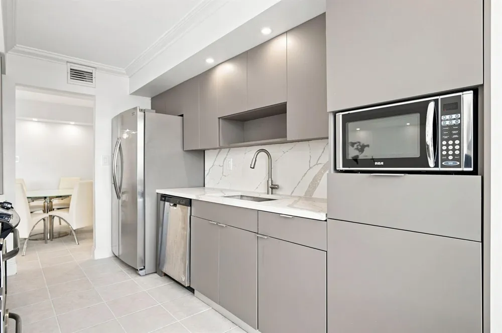 18021 Biscayne Boulevard #901 Aventura, FL 33160