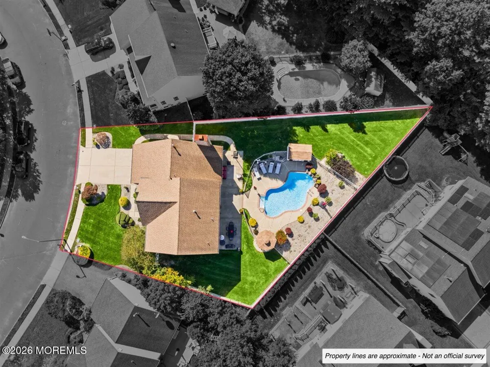 25 Paceview Drive Howell, NJ 07731