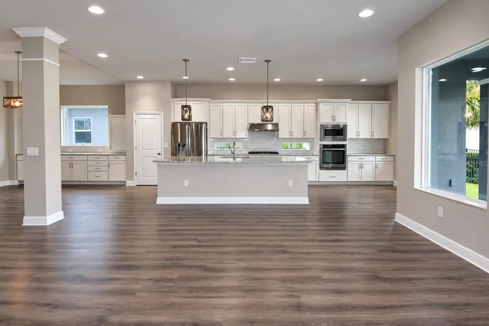 14735 CARAVAN AVENUE Odessa, FL 33556