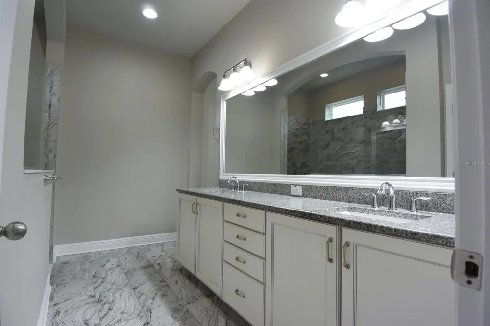 14735 CARAVAN AVENUE Odessa, FL 33556