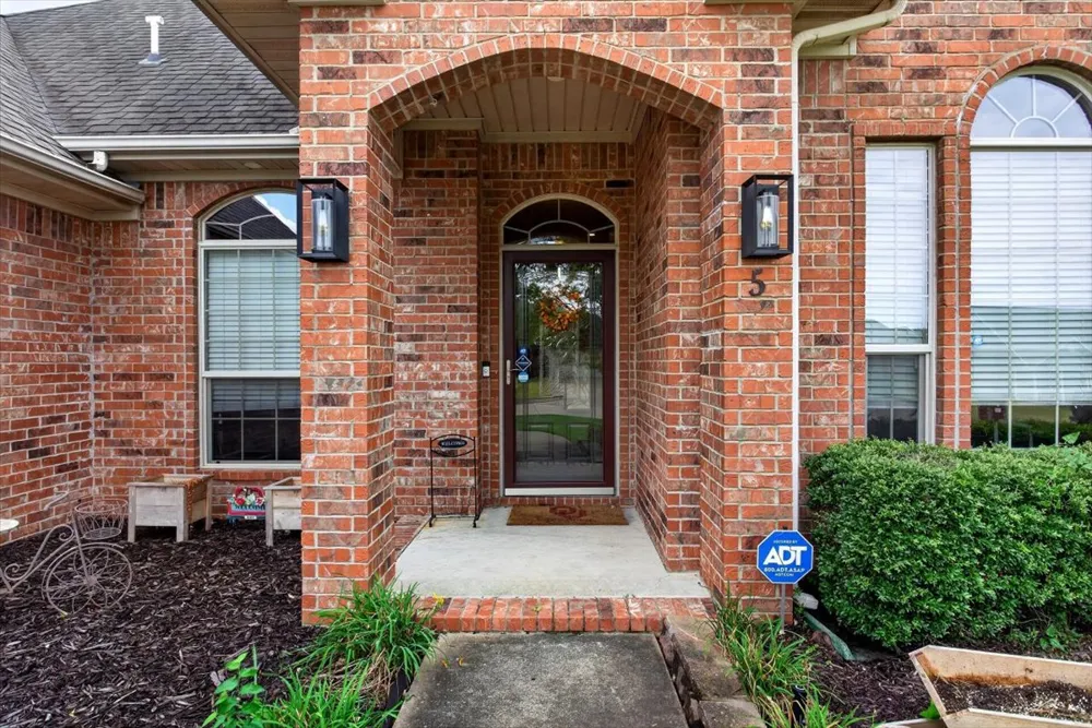 517 S Cary Place Muskogee, OK 74403