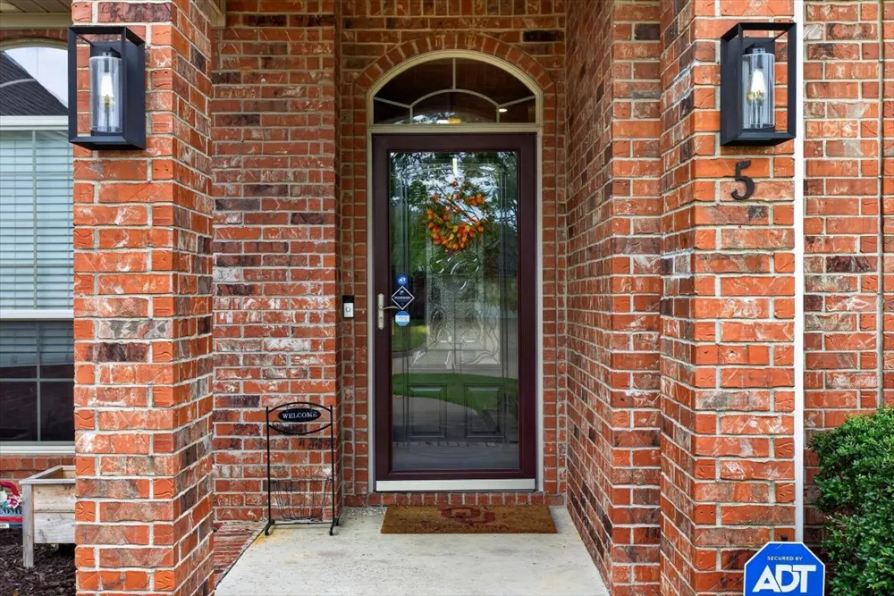 517 S Cary Place Muskogee, OK 74403