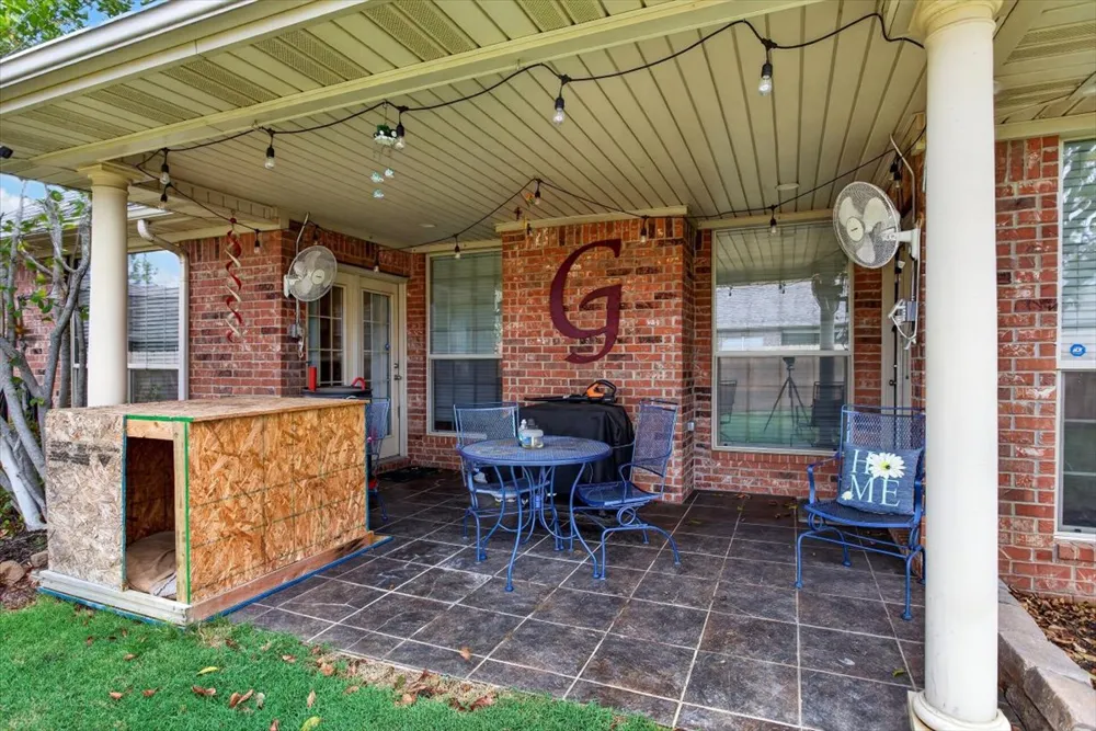 517 S Cary Place Muskogee, OK 74403