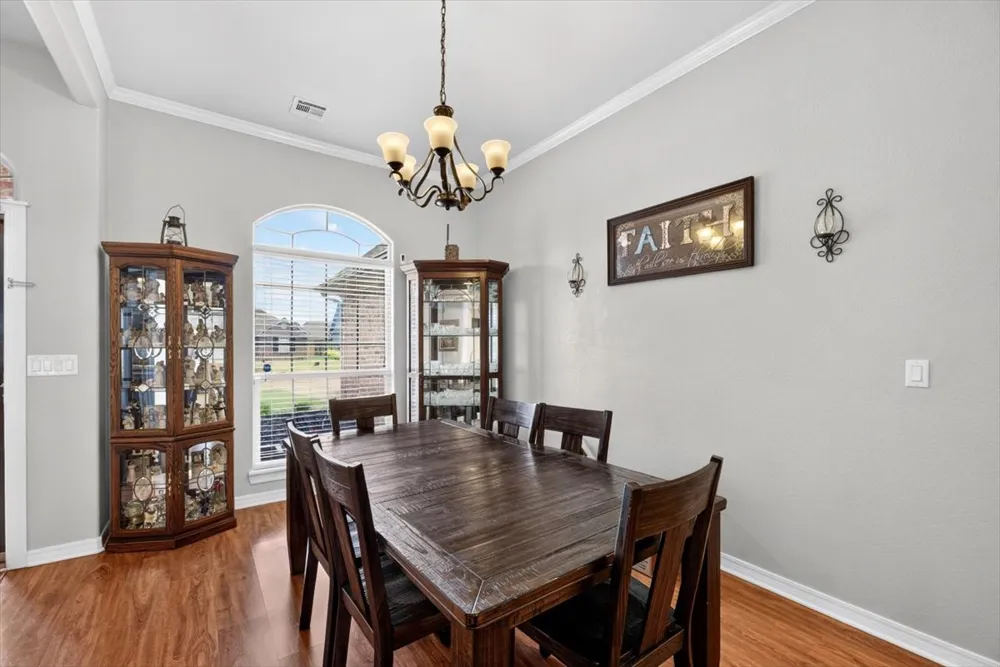 517 S Cary Place Muskogee, OK 74403