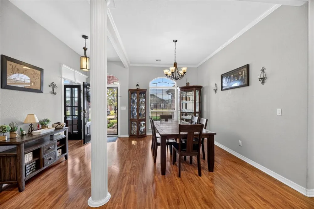 517 S Cary Place Muskogee, OK 74403