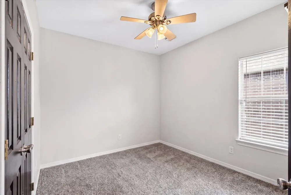 517 S Cary Place Muskogee, OK 74403
