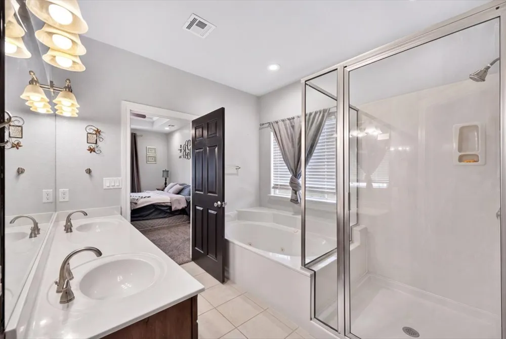 517 S Cary Place Muskogee, OK 74403