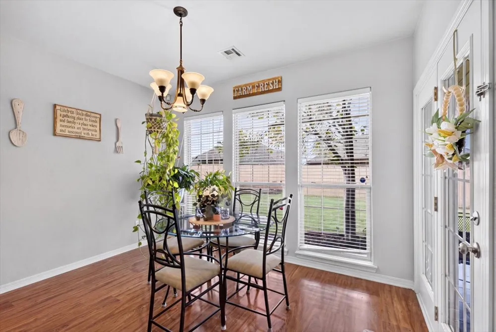 517 S Cary Place Muskogee, OK 74403