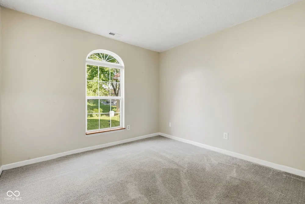 933 Atmore Court Indianapolis, IN 46217