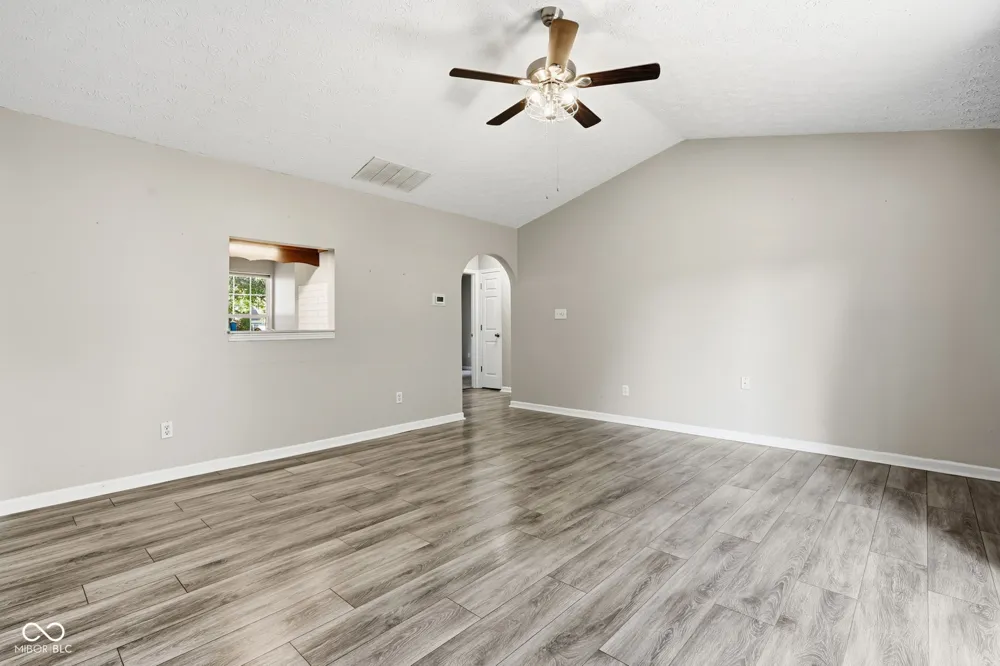 933 Atmore Court Indianapolis, IN 46217
