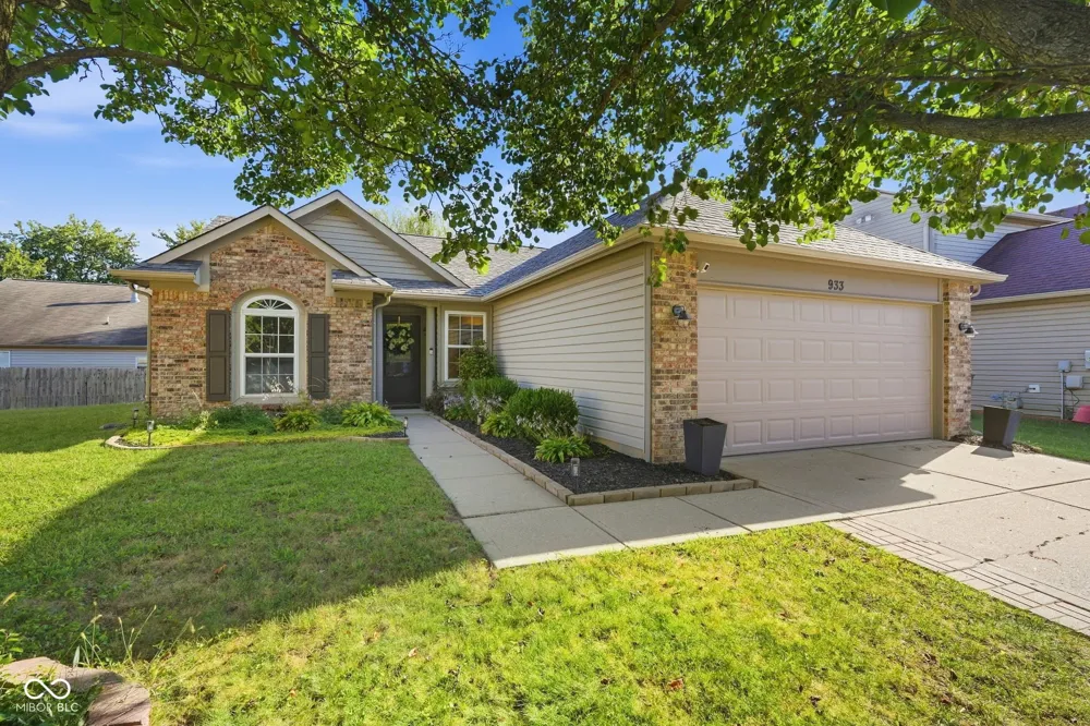 933 Atmore Court Indianapolis, IN 46217