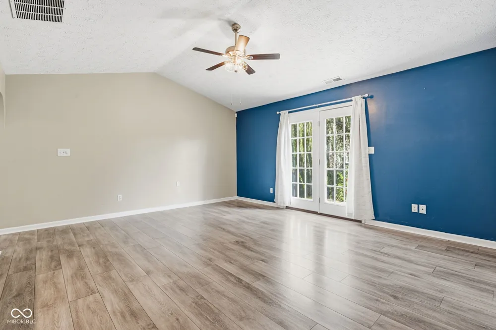 933 Atmore Court Indianapolis, IN 46217