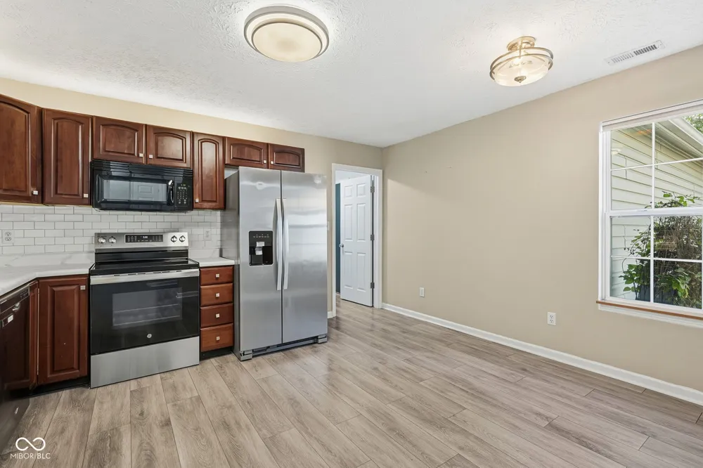 933 Atmore Court Indianapolis, IN 46217