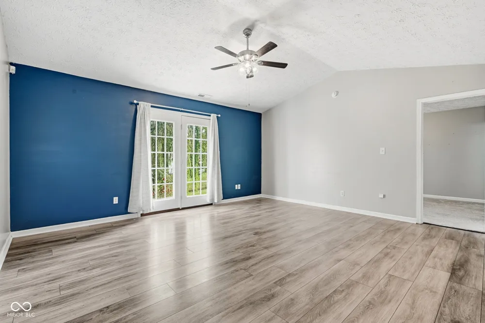 933 Atmore Court Indianapolis, IN 46217