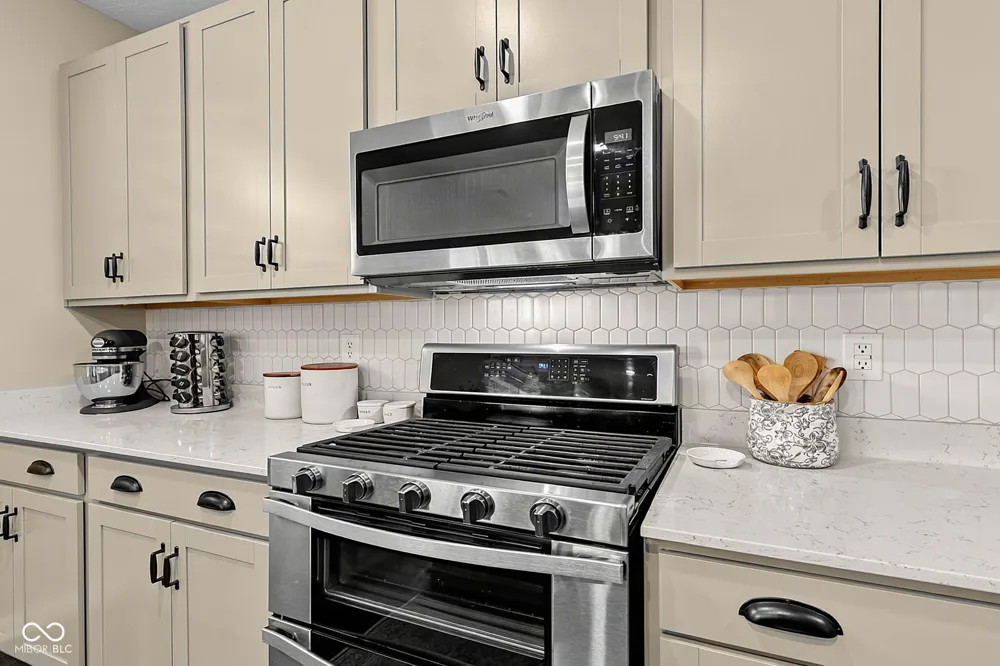 2282 Oakmont Drive Plainfield, IN 46168