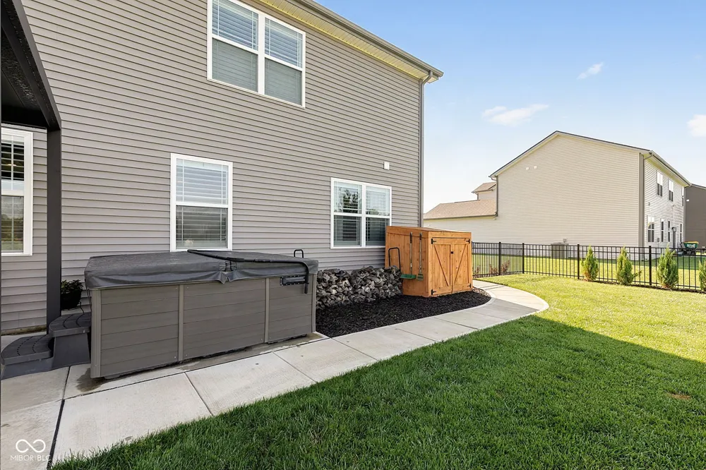 2282 Oakmont Drive Plainfield, IN 46168
