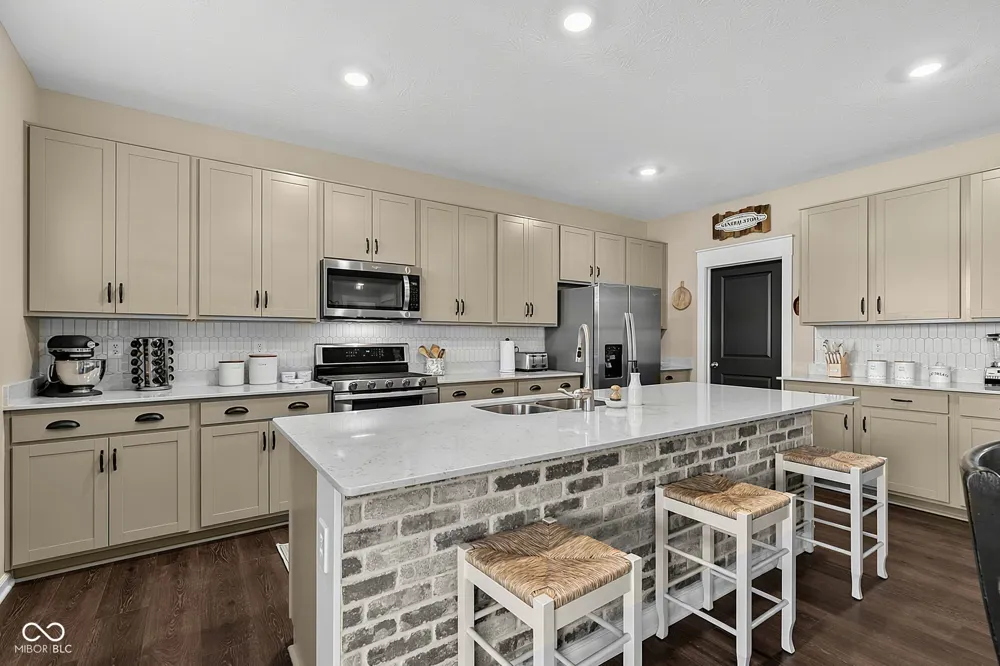 2282 Oakmont Drive Plainfield, IN 46168