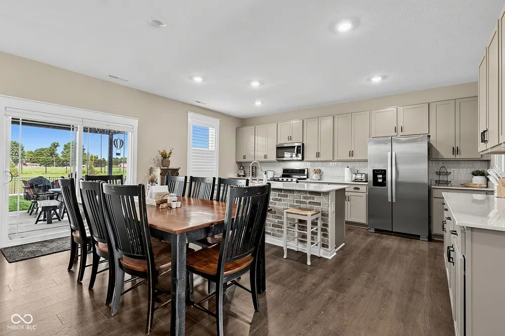 2282 Oakmont Drive Plainfield, IN 46168