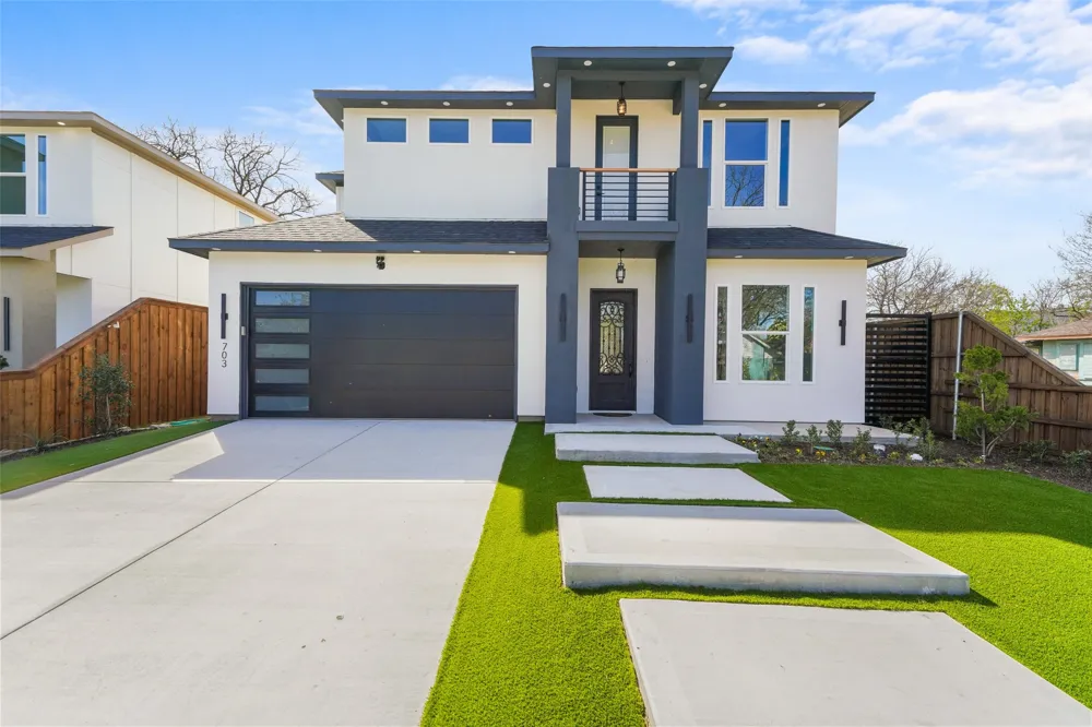 703 Buckalew Street Dallas, TX 75208