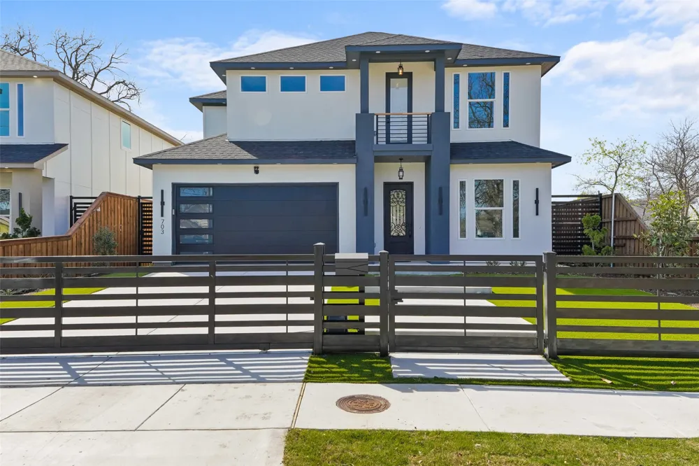 703 Buckalew Street Dallas, TX 75208