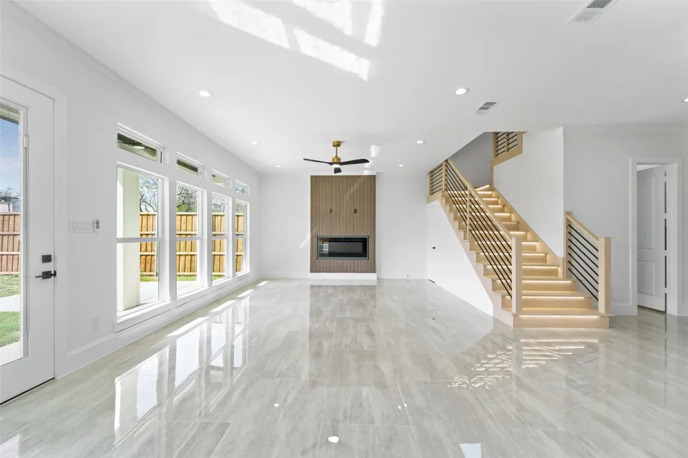 703 Buckalew Street Dallas, TX 75208
