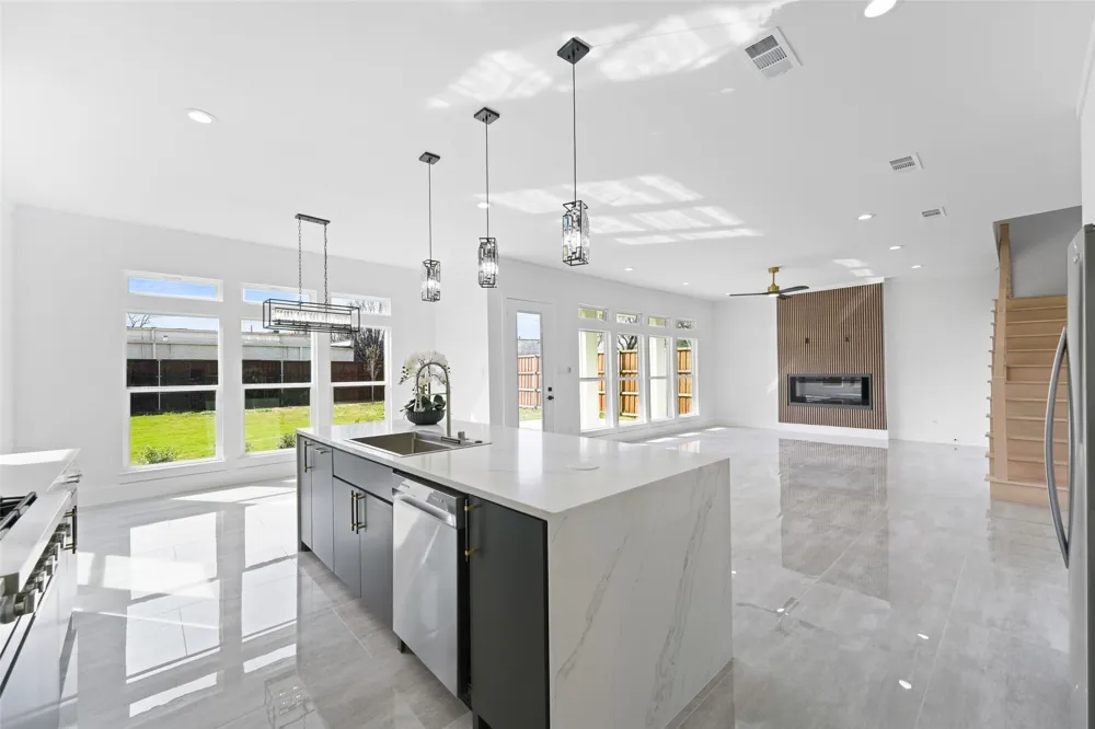 703 Buckalew Street Dallas, TX 75208