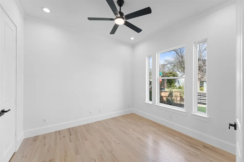 703 Buckalew Street Dallas, TX 75208