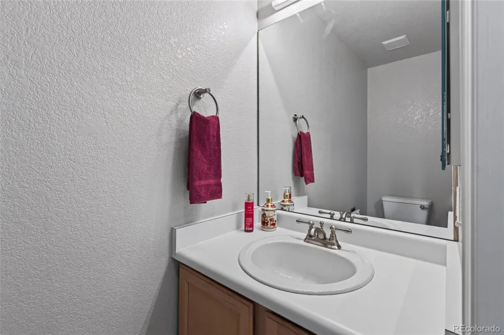2092 S Xenia Way Denver, CO 80231