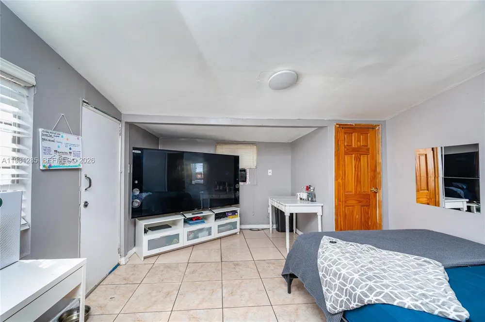 2610 NW 33rd St #2610-2612 Miami, FL 33142