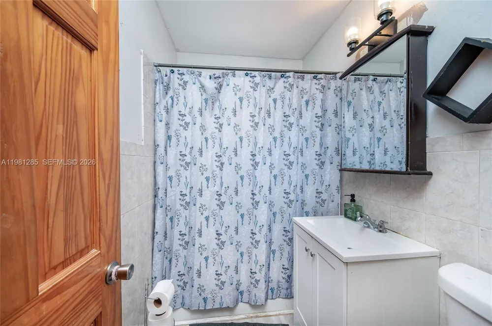 2610 NW 33rd St #2610-2612 Miami, FL 33142