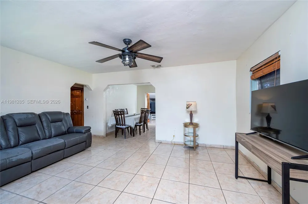 2610 NW 33rd St #2610-2612 Miami, FL 33142