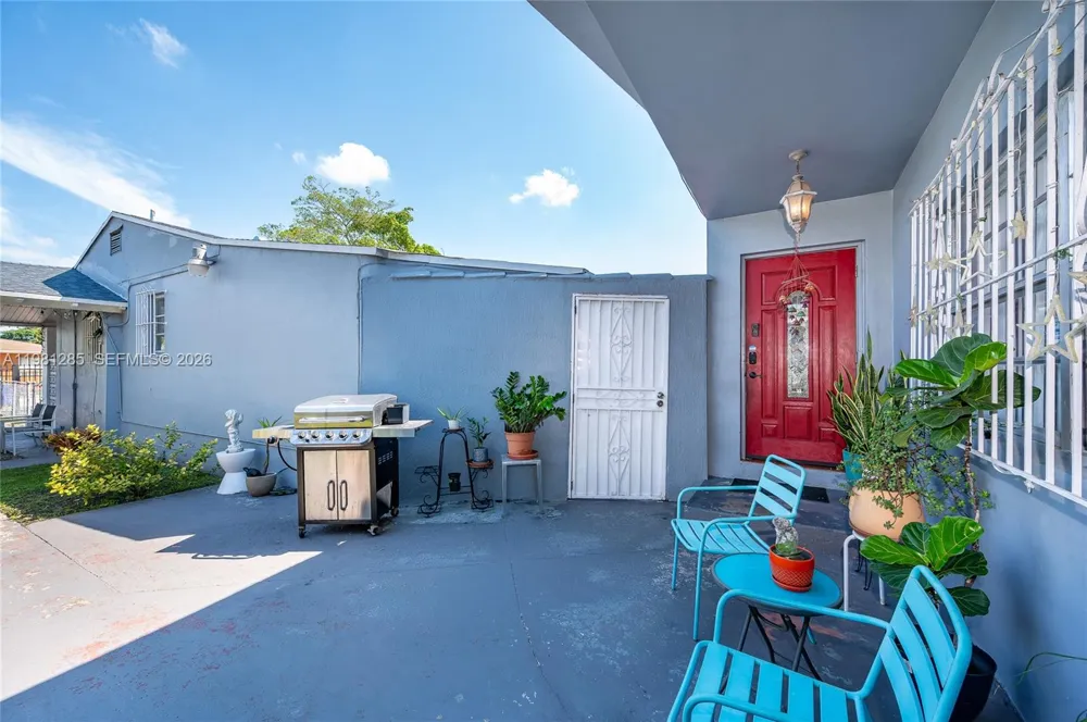 2610 NW 33rd St #2610-2612 Miami, FL 33142