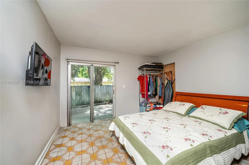 2610 NW 33rd St #2610-2612 Miami, FL 33142