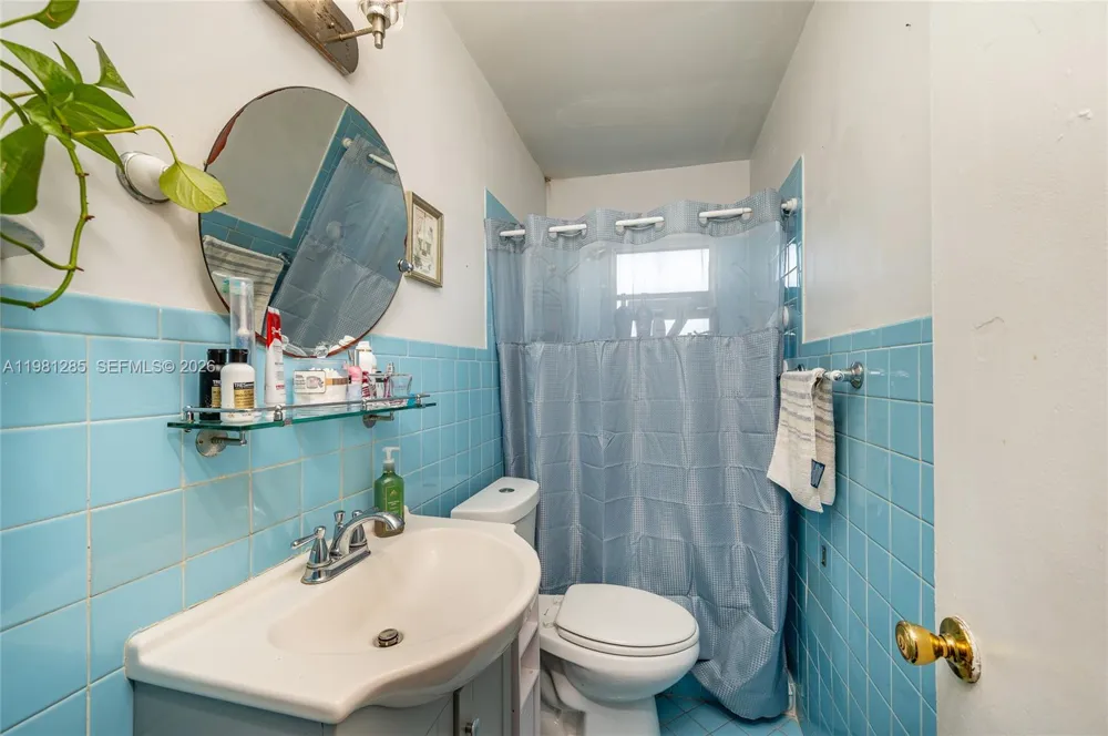 2610 NW 33rd St #2610-2612 Miami, FL 33142