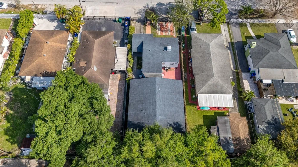 2610 NW 33rd St #2610-2612 Miami, FL 33142