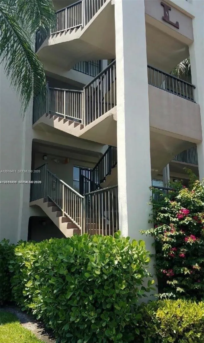 550 SW 137th Ave #101L Pembroke Pines, FL 33027