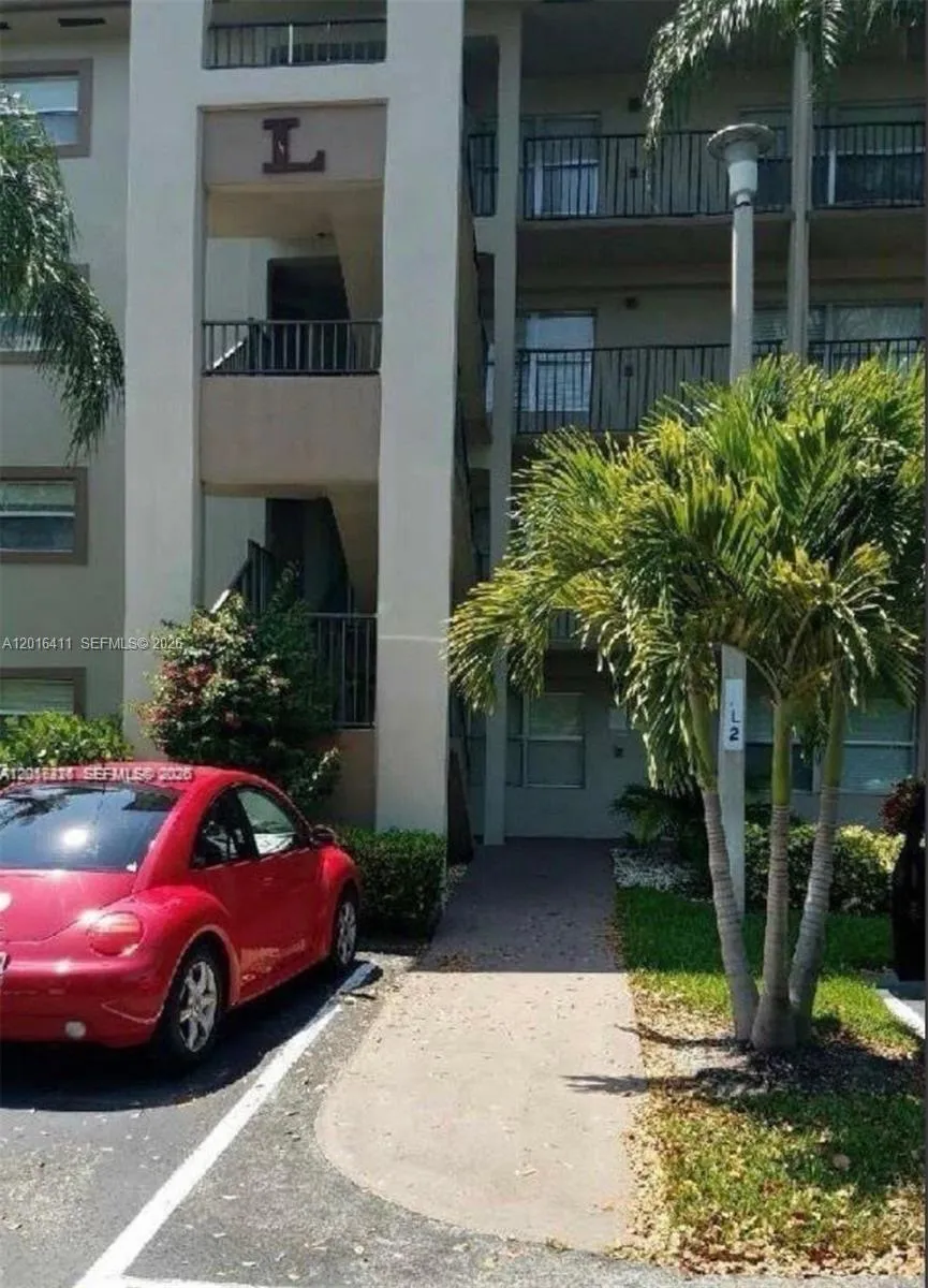 550 SW 137th Ave #101L Pembroke Pines, FL 33027