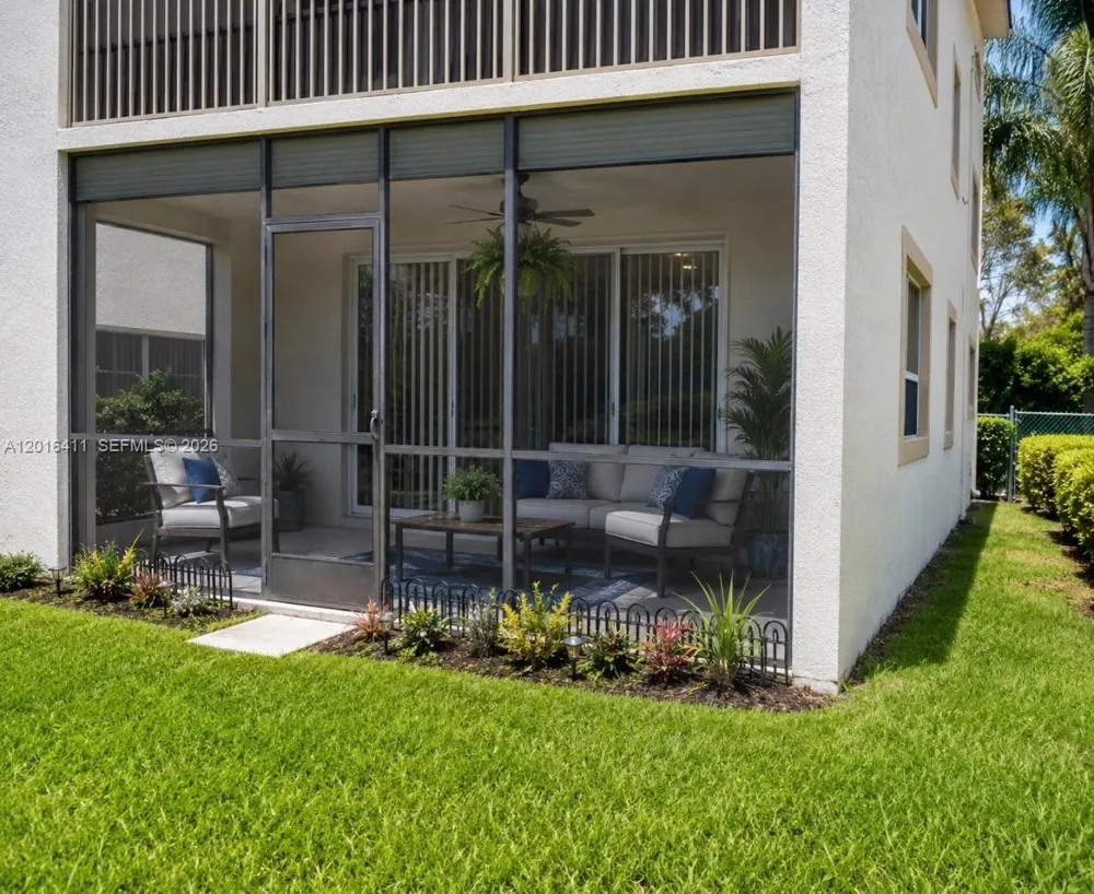 550 SW 137th Ave #101L Pembroke Pines, FL 33027