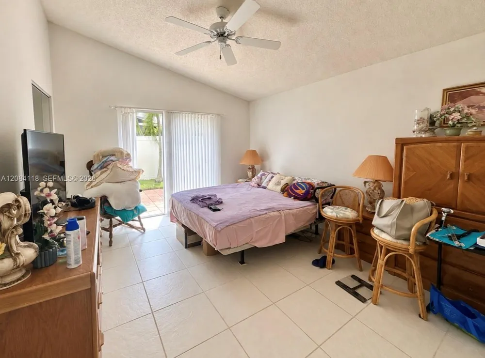 16478 NW 20th St Pembroke Pines, FL 33028