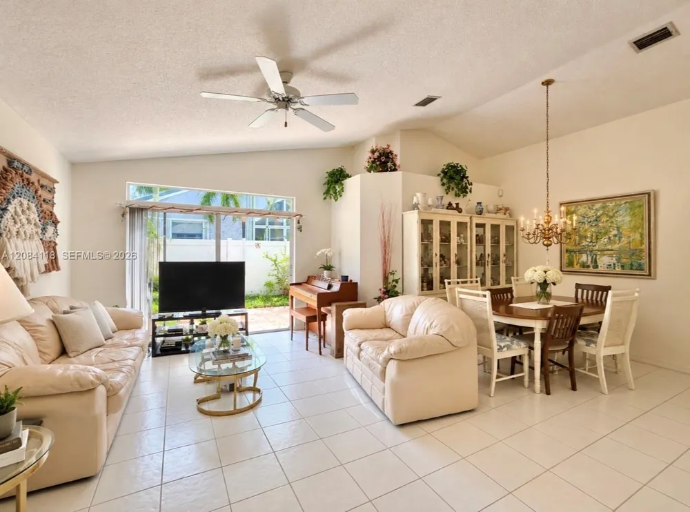16478 NW 20th St Pembroke Pines, FL 33028
