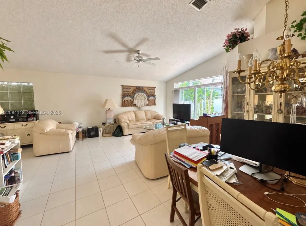 16478 NW 20th St Pembroke Pines, FL 33028