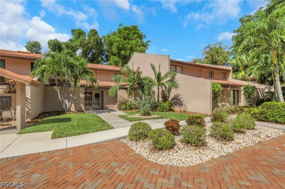 S Landings Drive Fort Myers, FL 33919