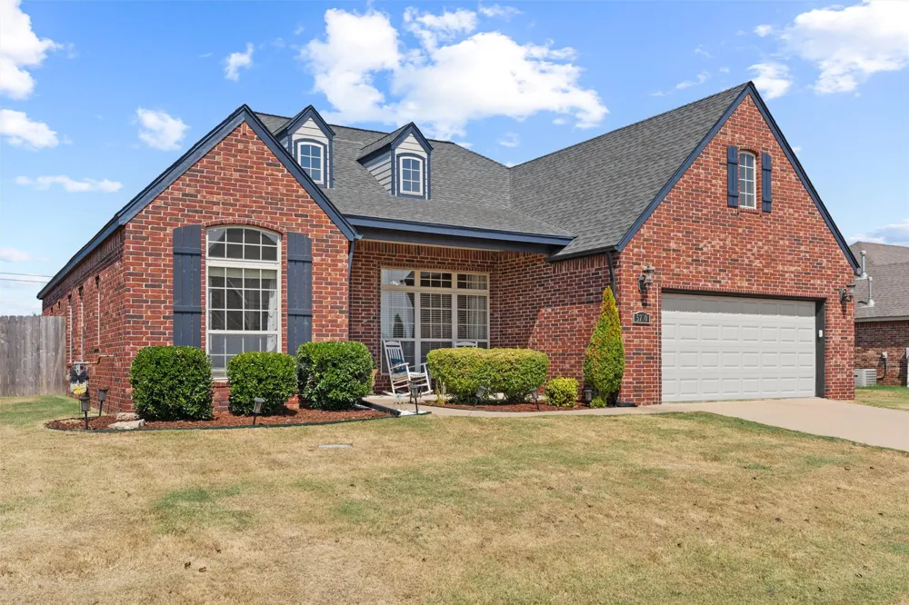 5710 Ashbrook Drive Bartlesville, OK 74006