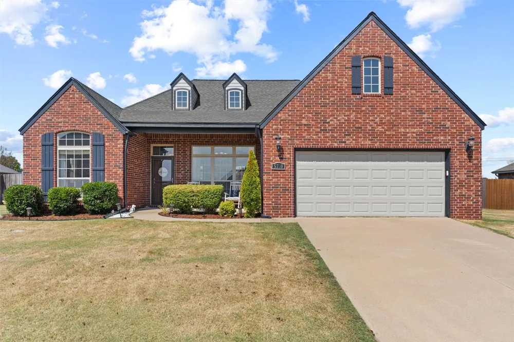 5710 Ashbrook Drive Bartlesville, OK 74006