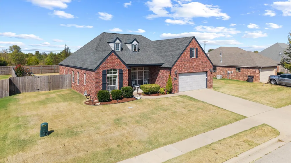 5710 Ashbrook Drive Bartlesville, OK 74006